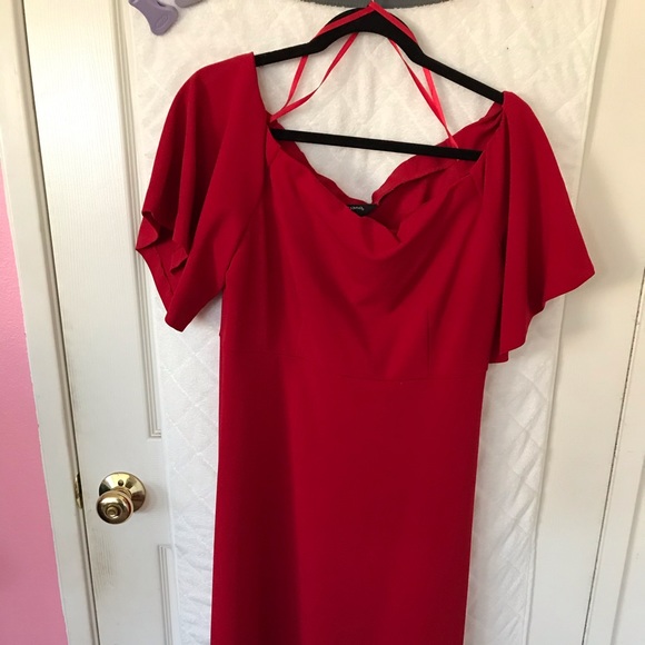 Beautiful Red Dress - Picture 2 of 2